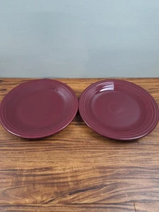 2 piatti HLC Fiesta Ware Classic Claret Borgogna 10,5" Homer Laughlin  - Foto 1 di 5