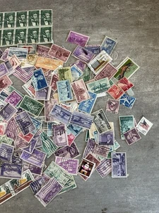 100+ hochwertige verschiedene Briefmarken für Sammler - Bild 1 von 10