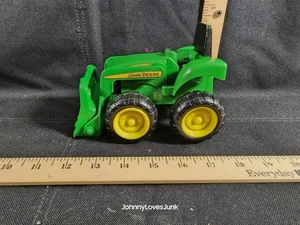 John Deere Tractor with Bucket Loader Great Shape - Picture 1 of 3