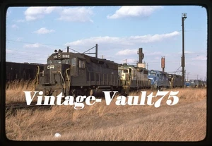 ORIGINAL SLIDE CR 3192 3630 6251 7826 CONRAIL KEARNY NJ KODACHROME 1978 - Picture 1 of 1