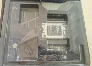 ASUS ROG ZENITH Extreme Alpha X399 AMD Threadripper 2 HEDT Gaming Motherboard - Bild 1 von 4