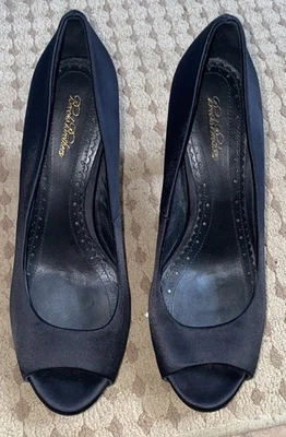 Brooks Brothers Size 7 black leather peep toe heels w/bag formal - Изображение 1 из 4
