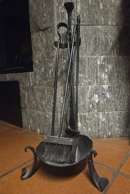 Set atrezzi Camino Antico - Artigianale, Pezzo Unico - Immagine 1 di 4