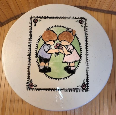 Soporte para Pasteles Artesanal Pintado a Mano Cerámica Niño Niña Cupcake Celebrar  Foto 1 de 4