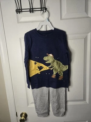 NUEVO CON ETIQUETAS Carter's Boy's 5T - Conjunto de 2 piezas de manga larga y pantalón jogger dinosaurio Foto 1 de 4