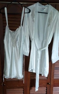 Linea Donatella white satin bridal lingerie slip dress & robe pearl lace medium - Picture 1 of 3