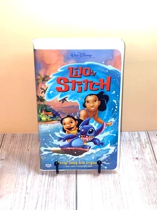 Lilo & Stitch Walt Disney Pictures Presents VHS Rated PG Running time: 85mins - Imagen 1 de 7