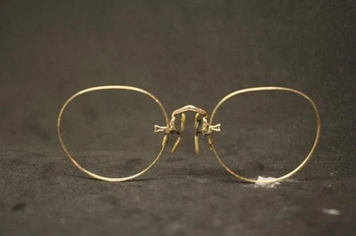 Antique Gold Hard Bridge Pince Nez Eye Glasses Vintage eyeglasses - Image 1 of 4