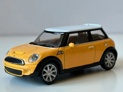 Mini Cooper S British Family Car Model Diecast Toy Yellow 1:43 Scale Welly - Image 1 of 4