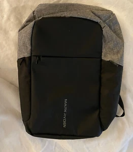 Mark Ryden Rucksack Laptoptasche mit USB-Anschluss Schwarz/Grau Neu ohne Etikett - Bild 1 von 3