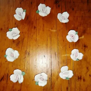 Ceramic Rose Flowers Lot of 10 - 18 mm or 11/16” Flatback Porcelain w Green Leaf - Picture 1 of 6