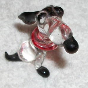 Vintage Hand Blown Glass Peanuts Snoopy Figurine Excellent 2 Inches - Picture 1 of 4
