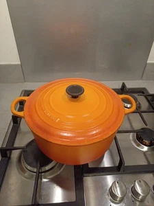 Le Creuset Volcanic Orange 24cm Round Cast Iron Casserole with Lid  - Picture 1 of 14