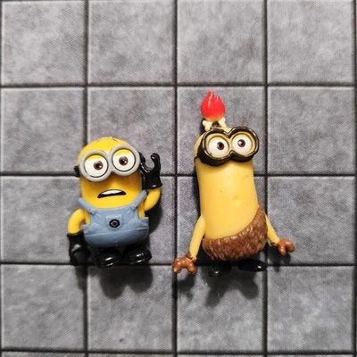 Mini Minion Set - Caveman / Worker 2 Figures - Thinkway Toys Mega Bloks Construx - Image 1 of 4