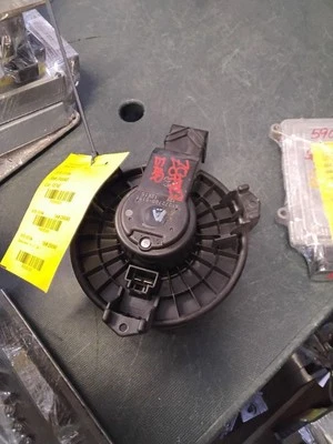 Motor soplador VIN F quinto dígito Le compatible con Toyota RAV4 2006-2018  Foto 1 de 4