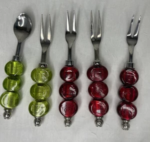 Juego de 5 piezas de cuchara y tenedor aperitivo con mango de vidrio rojo verde con cuentas vacaciones - Imagen 1 de 7