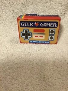 Geek Gamer- 100 Trivia Questions Card *Nostalgic VIDEOGAMES - Picture 1 of 2