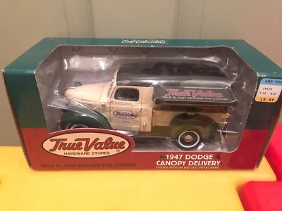 Camión de reparto Dodge Canopy 1947 Ertl Collectibles banco de metal fundido a presión Foto 1 de 4