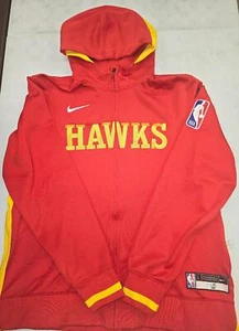 Chaqueta de calentamiento 172 ATLANTA HAWKS Team Player emitida 2022/23 "con capucha" ROJA - Imagen 1 de 2