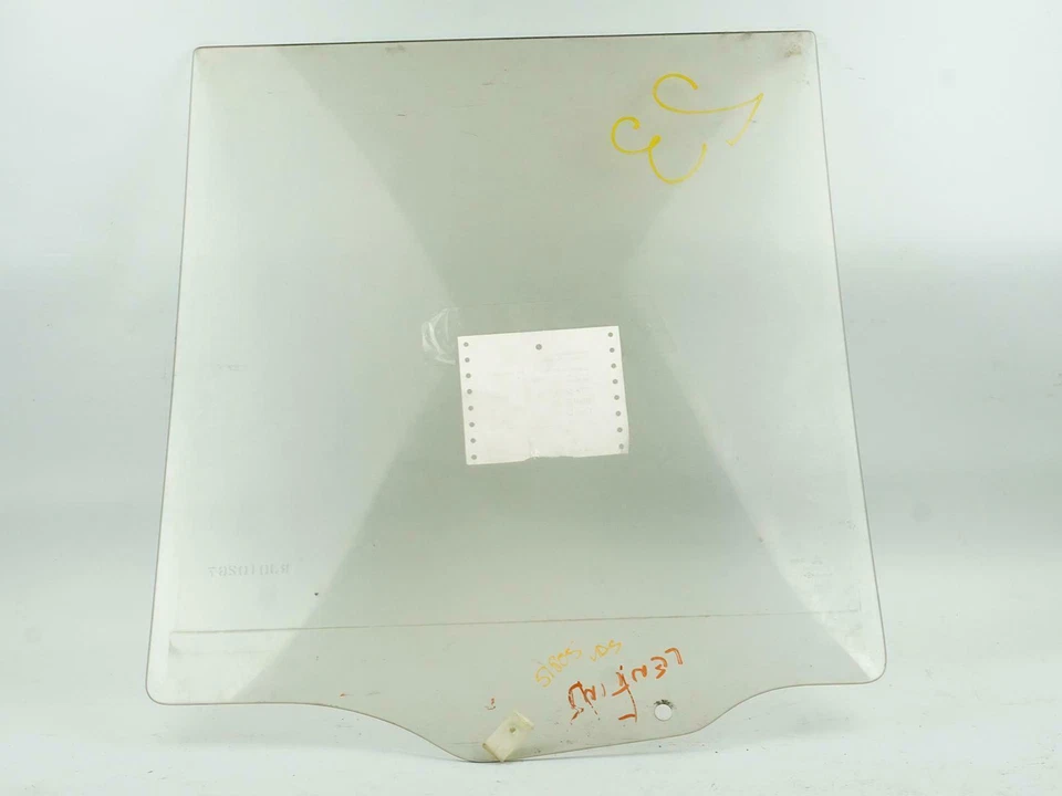 1992 - 1998 Mitsubishi Montero Window Glass Door Rear Passenger Right Rh Oem - Image 1 of 4