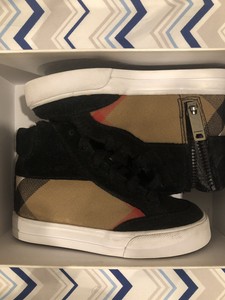 burberry baby shoes size 5