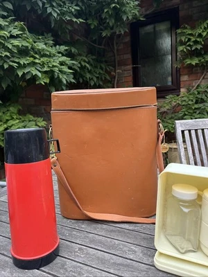 vintage retro 1960's picnic set in leather carrier - Image 1 of 2