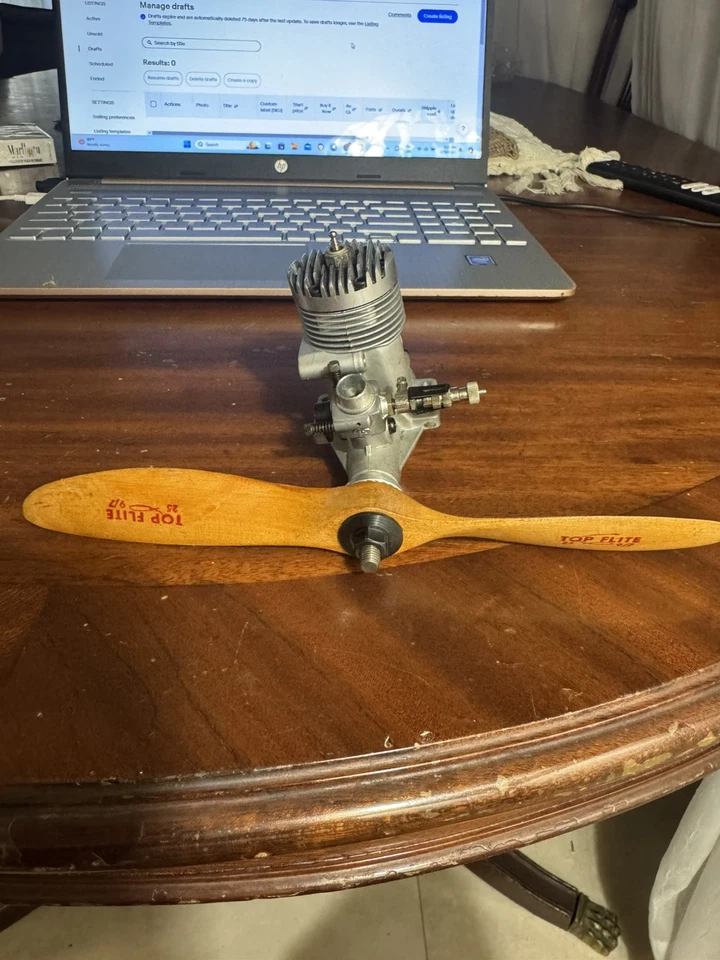 NEW O.S.MAX-40FP 6.49cc 2 stroke glow engine  for R/C airplane f/s - Image 1 of 4