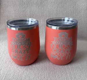 2 - 12 UNZEN WEINBECHER - "HART GENUG, UM EINE KRANKENSCHWESTER ZU SEIN, DIE VERRÜCKT GENUG IST, UM ES ZU LIEBEN" - Bild 1 von 2