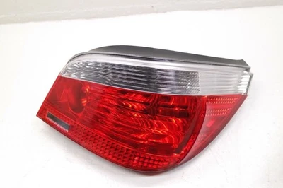 04-07 BMW E60 525i 530i 545i M5 OEM MANO DERECHA PASAJERO LUZ TRASERA LÁMPARA Foto 1 de 4