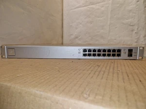 Commutateur Ethernet réseau PoE Ubiquiti Networks UniFi 16 ports 150 W (US-16-150 W) - Photo 1/10