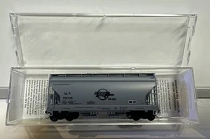 Micro-Trains N Scale Mo-Pac Missouri Pacific 2 Bay Covered Hopper Car #705735 - Picture 1 of 3