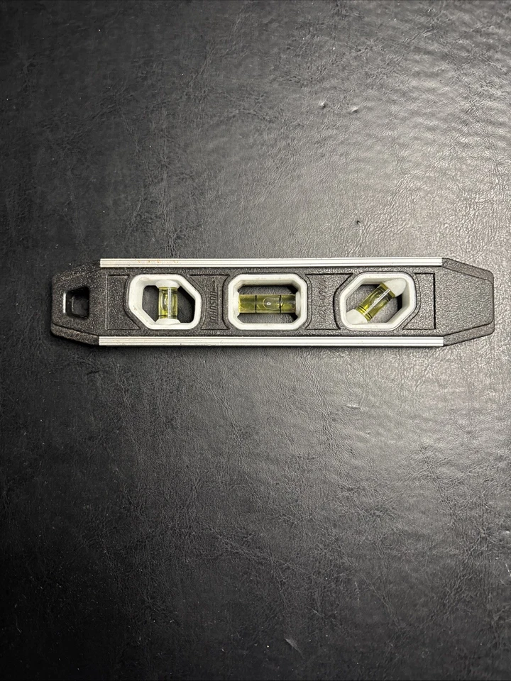 Johnson Torpedo Level 9”Tool 1421-0900 Magnetic Plastic And Aluminum Black Used - Image 1 of 4