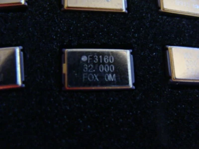FOX Electronics 32.000 MHz 0M surface mount Oscillators  F3160 Series,  Qty. 95 - Image 1 of 4