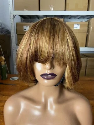 Pelucas de cabello humano bob corto resaltado rubio miel ombre con flequillo sin encaje Foto 1 de 4