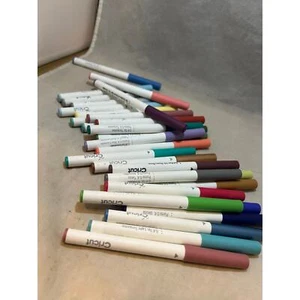 Cricut Ultimate Extra Fine Point Set of 39 - Picture 1 of 5