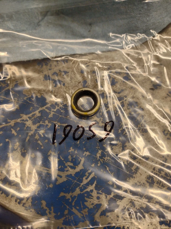 Obsolete  NOS VINTAGE Poulan Crankshaft Case Oil SEAL Original OEM 19059 BIN 12 - Image 1 of 1