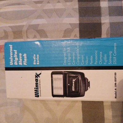 Ultimaxx UM-DSF100 Universal Digital Slave Flash for Camera - Image 1 of 3