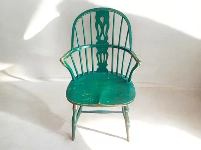 Antigua silla Windsor pintada verde Elgin A. Simonds con pintura Chippy Foto 1 de 4