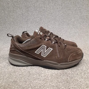 New Balance 608v5 scarpe sneakers running uomo taglia 12 4E marrone scamosciato MX608UB5 - Foto 1 di 11