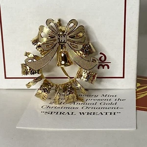 Danbury Mint 2010 Annual Gold Christmas Ornament SPIRAL WREATH New