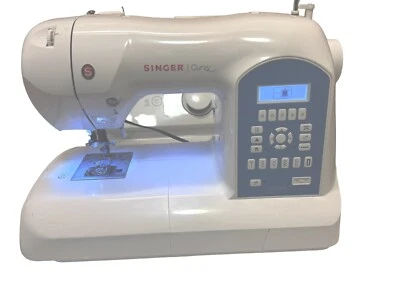 Singer Curvy 8780 Sewing Machine. Read The Description - Image 1 of 4