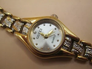 Vintage Authentic Working Gucci Ladies Two Tone Watch With Pearl Numeral Markers - Picture 1 of 5