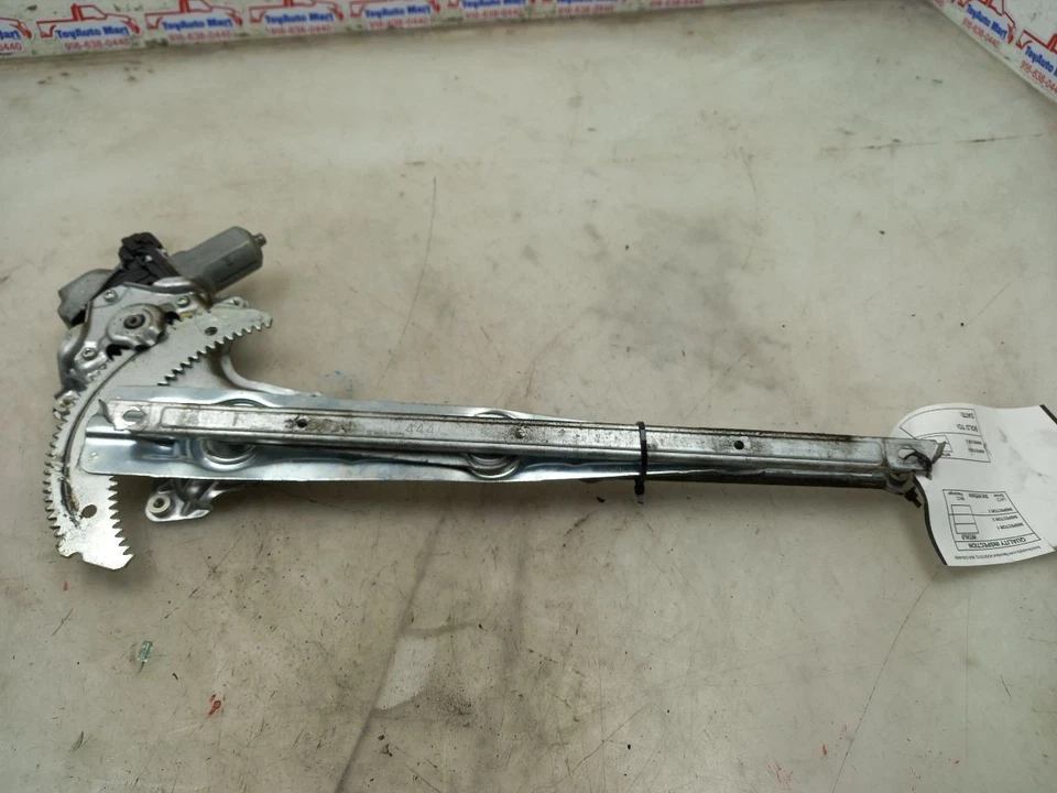 REGULADOR VENTANA IZQUIERDA CONDUCTOR DELANTERO TOYOTA COROLLA LE 14-19 Foto 1 de 4