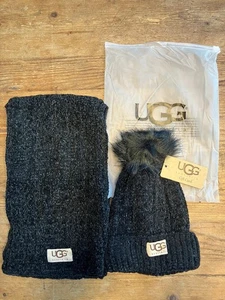 2 UGG Set schwarz Mütze und Schal Einheitsgröße neu mit Etikett - Bild 1 von 1