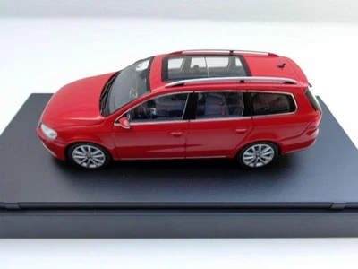 Volkswagen VW Passat Variant B7 Di 2010 Red Tornado Schuco 1:43 3AF099300Y3D - Immagine 1 di 4