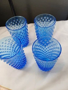 Fagiano blu Sofia Highball piano cottura rialzato trama a pois. Set di 4. - Foto 1 di 5