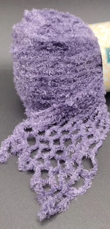 Hilo de encaje con volantes Sundance púrpura medio, 13 yardas 3,5 OZ Foto 1 de 4