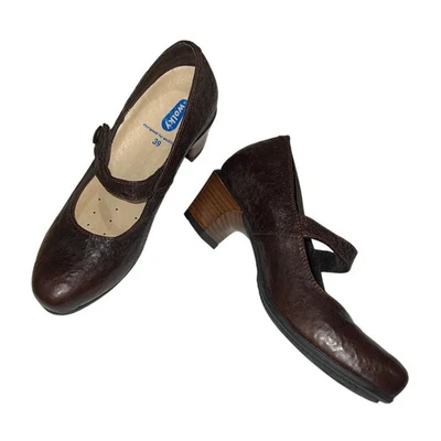 Tacones Mary Jane de cuero con textura marrón nublado talla 39 EE. UU. 8 retro twee ortopédicos Foto 1 de 4