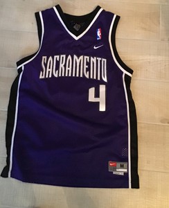 nike sleeveless shirts for boys