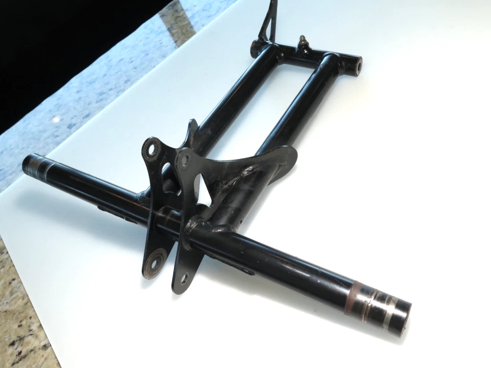 Polaris Axys 800 RMK 2016 brazo de par trasero 1543396-329 Foto 1 de 1